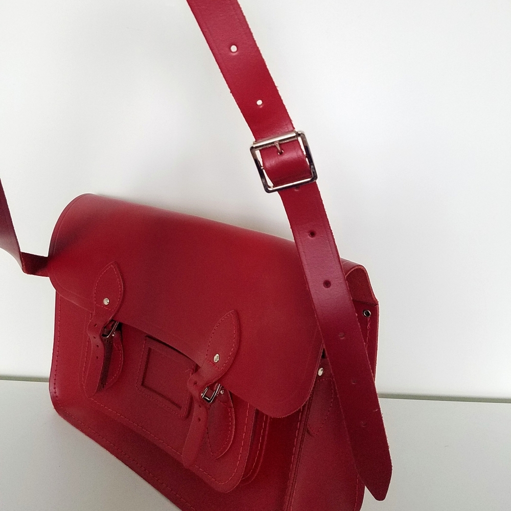 15 inch Classic Satchel in Leather - Oxblood - Picture 7 of 8